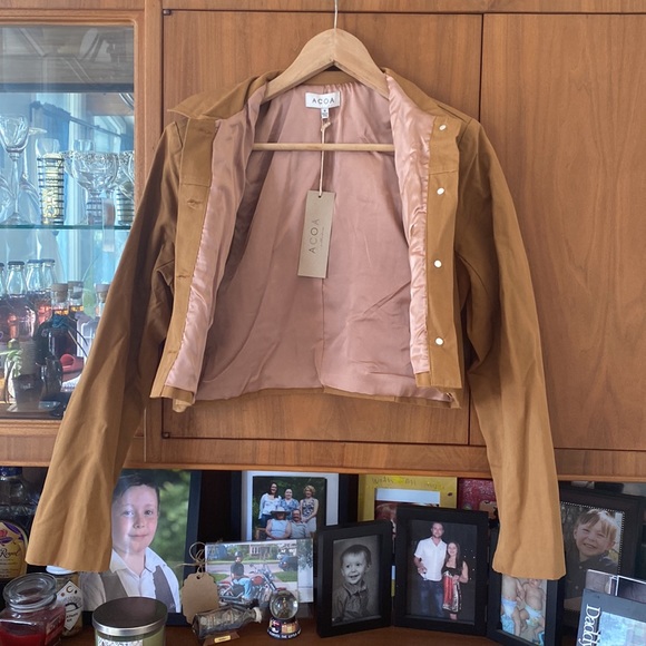 ACOA Collection Cropped Jacket - Picture 7 of 9